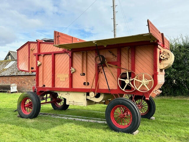 Threshing machine 2024